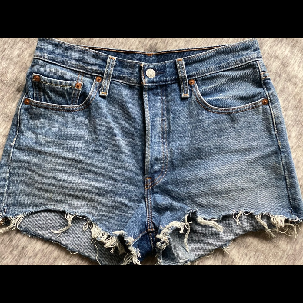 Levi’s high waisted shorts